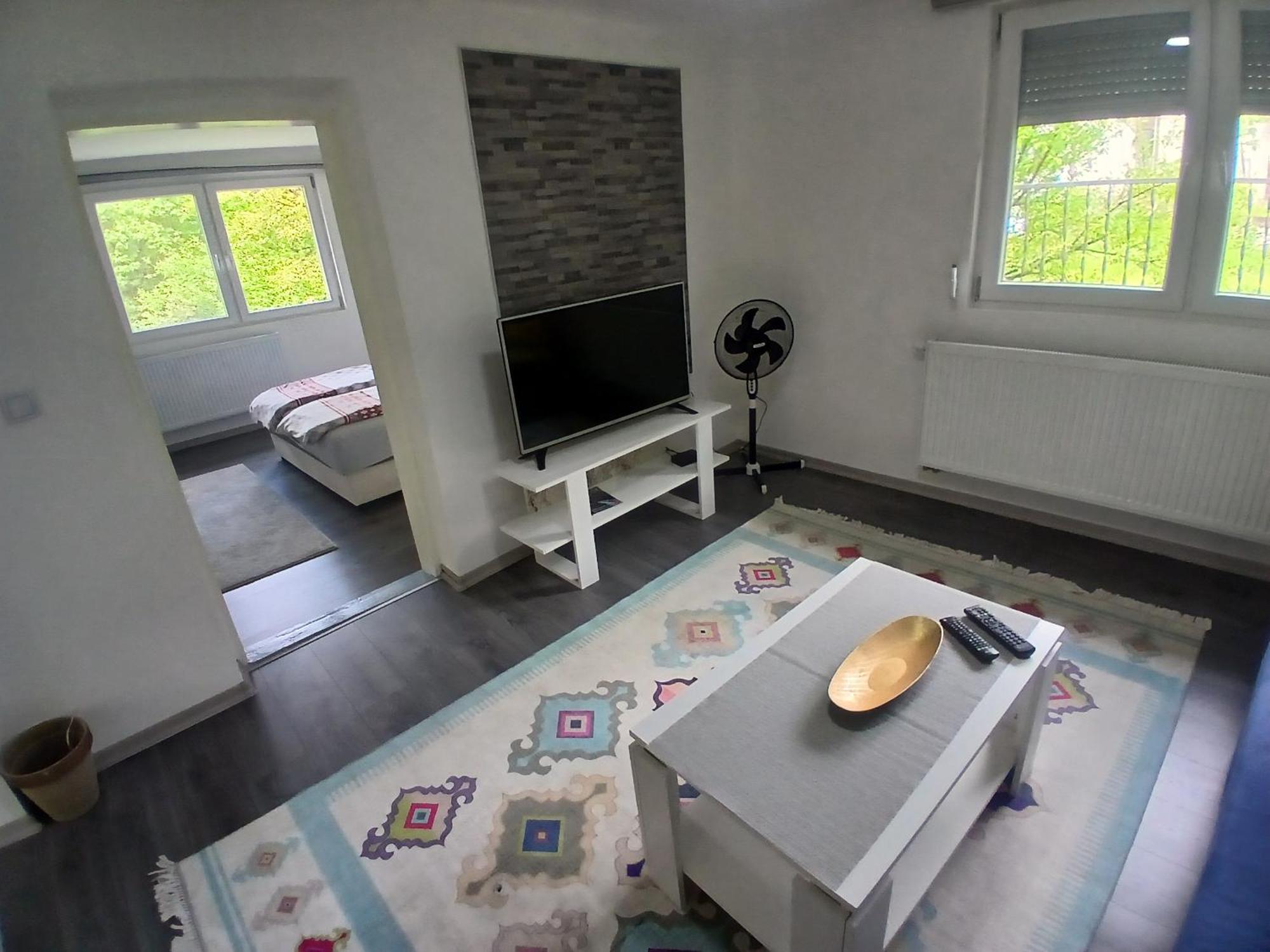 Apartman Mahala One SJJ Exteriör bild