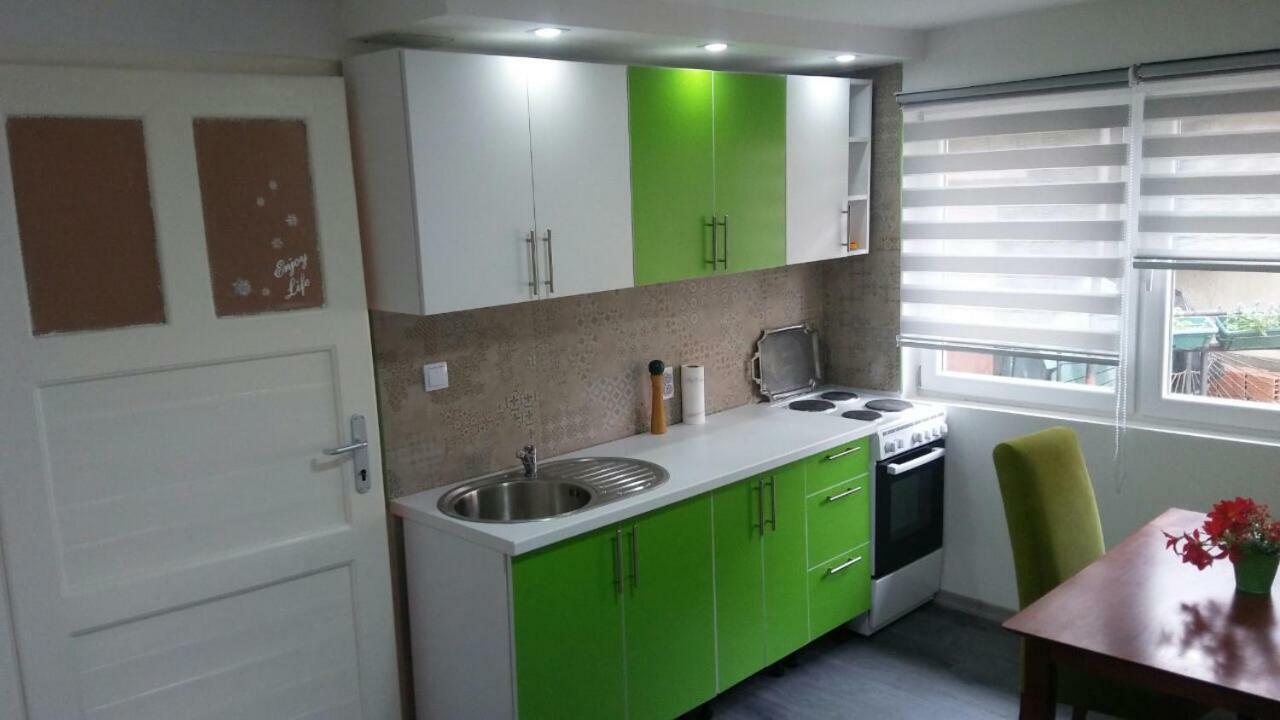 Apartman Mahala One SJJ Exteriör bild